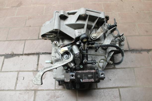 Foto: SCHALTGETRIEBE 5-GANG GET eines Seat Cordoba 1.4 16V Lounge
