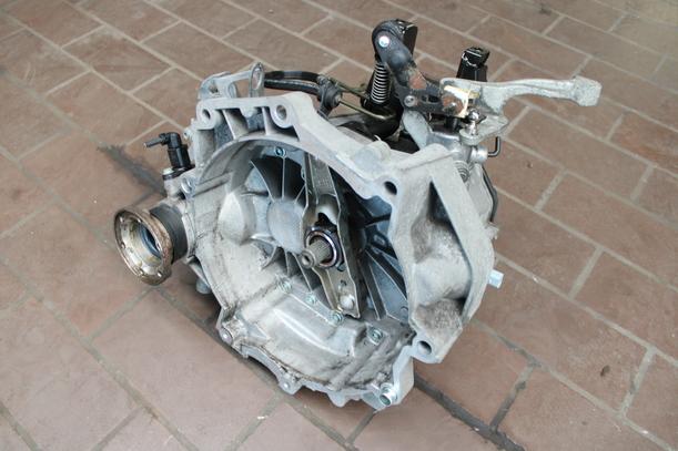Foto: SCHALTGETRIEBE 5-GANG GET eines Seat Cordoba 1.4 16V Lounge