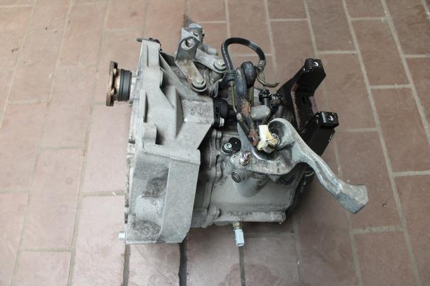 Foto: SCHALTGETRIEBE 5-GANG GET eines Seat Cordoba 1.4 16V Lounge