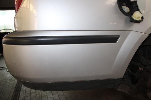Foto: TÜR VORN RECHTS eines Ford Mondeo 1.8 Turnier Lounge
