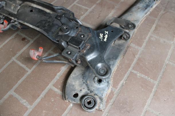 Foto: VORDERACHSTRÄGER / ACHSER VORN eines Ford Mondeo 1.8 Turnier Lounge