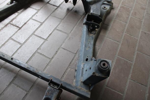 Foto: VORDERACHSTRÄGER / ACHSER VORN eines Ford Mondeo 1.8 Turnier Lounge