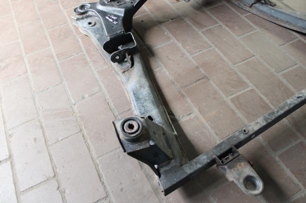 Foto: VORDERACHSTRÄGER / ACHSER VORN eines Ford Mondeo 1.8 Turnier Lounge