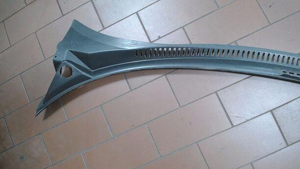 Foto: VERKLEIDUNG WINDLAUF eines Seat Toledo 2.0 TDI Lounge