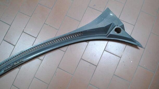 Foto: VERKLEIDUNG WINDLAUF eines Seat Toledo 2.0 TDI Lounge