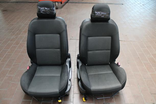 Foto: SITZE/ INNENAUSSTATTUNG ( CABRIO / CC ) eines Peugeot 207 CC 120 VTi Lounge