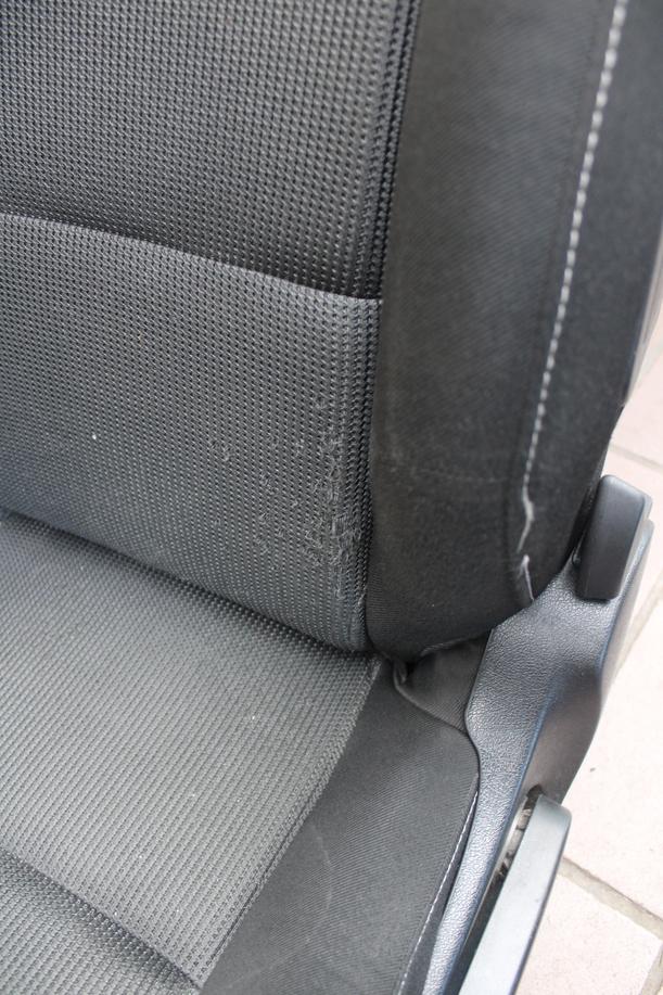 Foto: SITZE/ INNENAUSSTATTUNG ( CABRIO / CC ) eines Peugeot 207 CC 120 VTi Lounge