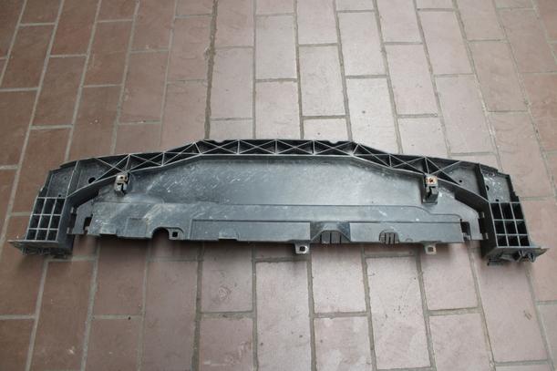 Foto: PRALLDÄMPFER / VERSTÄRKUNG UNTEN VORN eines Peugeot 207 CC 120 VTi Lounge