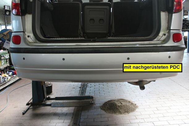 Foto: STOSSFÄNGER / STOSSTANGE HINTEN eines Nissan Almera Tino Lounge