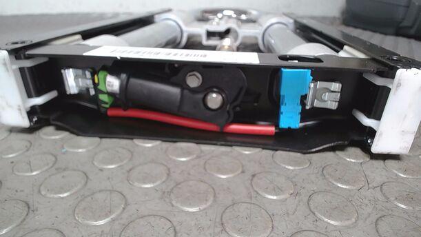 Foto: ÜBERROLLBÜGEL LINKS eines Peugeot 207 CC 120 VTi Lounge
