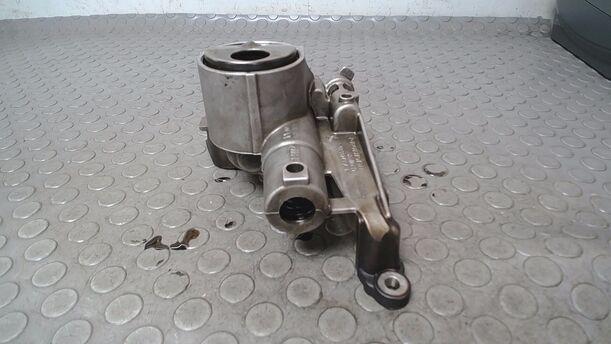 Foto: ÖLPUMPE eines Peugeot 207 CC 120 VTi Lounge