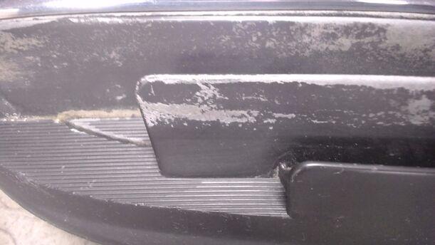 Foto: KÜHLERGRILL RECHTS eines Nissan Almera Tino Lounge