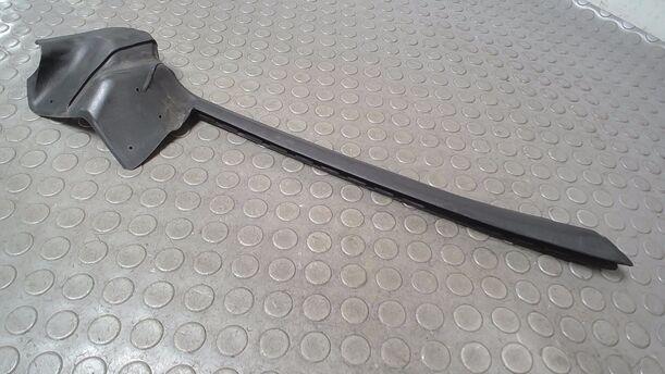 Foto: FENSTERSCHACHTLEISTE HINTEN LINKS ( CABRIO / CC ) eines Peugeot 207 CC 120 VTi Lounge