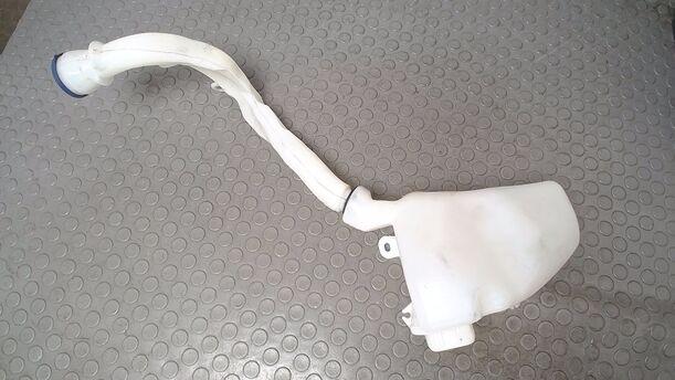 Foto: SCHEIBENWASCHBEHÄLTER eines Peugeot 207 CC 120 VTi Lounge