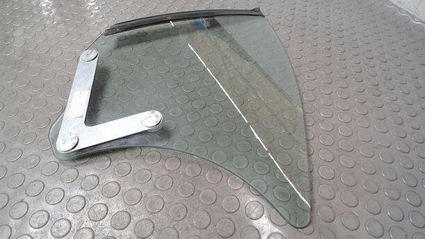 Foto: SEITENSCHEIBE HINTEN LINKS ( CABRIO / CC ) eines Peugeot 207 CC 120 VTi Lounge