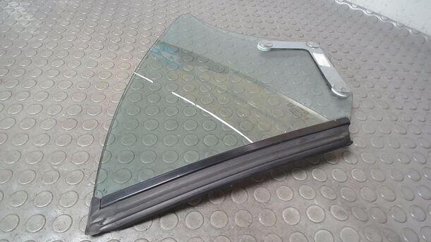 Foto: SEITENSCHEIBE HINTEN LINKS ( CABRIO / CC ) eines Peugeot 207 CC 120 VTi Lounge