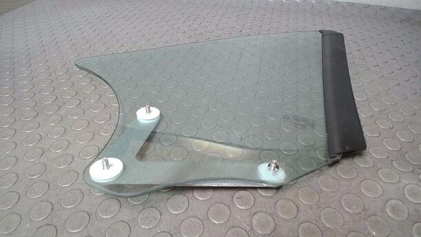 Foto: SEITENSCHEIBE HINTEN LINKS ( CABRIO / CC ) eines Peugeot 207 CC 120 VTi Lounge
