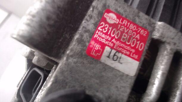 Foto: LICHTMASCHINE HITACHI eines Nissan Almera Tino Lounge