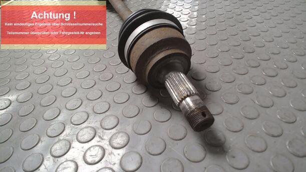 Foto: ANTRIEBSWELLE LINKS ( SCHALTGETRIEBE ) eines Peugeot 207 CC 120 VTi Lounge