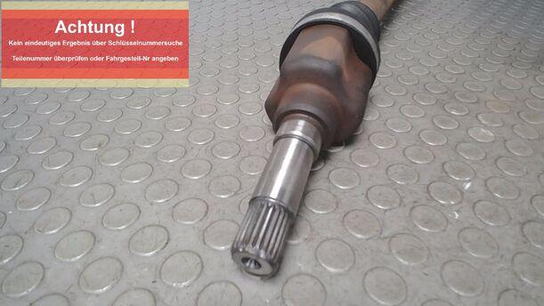 Foto: ANTRIEBSWELLE RECHTS ( SCHALTGETRIEBE ) eines Peugeot 207 CC 120 VTi Lounge