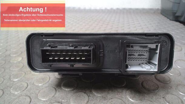 Foto: STEUERGERÄT VERDECK/ VERDECKSTEUERGERÄT eines Peugeot 207 CC 120 VTi Lounge