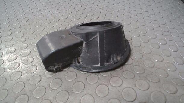 Foto: TANKKLAPPE / TANKDECKEL ( CABRIO / CC ) eines Peugeot 207 CC 120 VTi Lounge