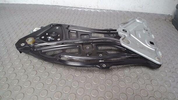 Foto: FENSTERHEBER ELEKTRISCH HINTEN LINKS ( CABRIO / CC ) eines Peugeot 207 CC 120 VTi Lounge
