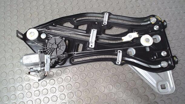 Foto: FENSTERHEBER ELEKTRISCH HINTEN LINKS ( CABRIO / CC ) eines Peugeot 207 CC 120 VTi Lounge