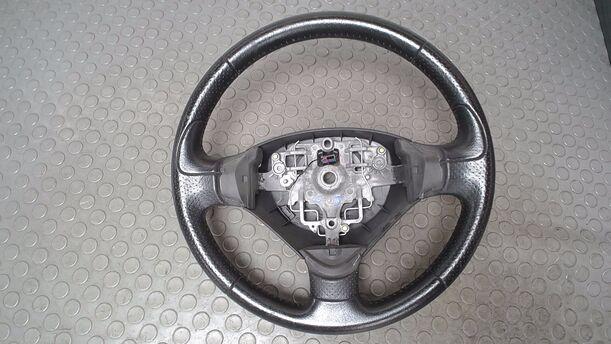 Foto: LENKRAD ( OHNE AIRBAG ) eines Peugeot 207 CC 120 VTi Lounge
