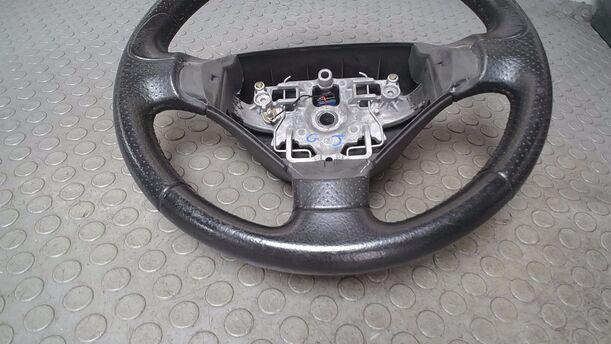 Foto: LENKRAD ( OHNE AIRBAG ) eines Peugeot 207 CC 120 VTi Lounge
