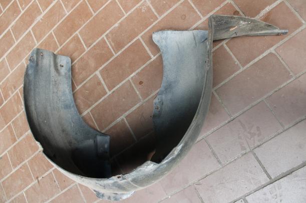 Foto: INNENKOTFLÜGEL / RADHAUSSCHALE LINKS eines VW Polo 1.4 Avantgarde