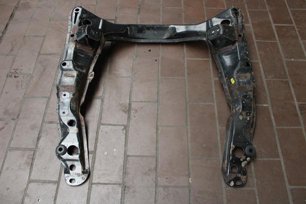 Foto: VORDERACHSE/ ACHSE VORN eines Opel Omega 2.0 16V Avantgarde