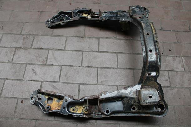 Foto: VORDERACHSE/ ACHSE VORN eines Opel Omega 2.0 16V Avantgarde