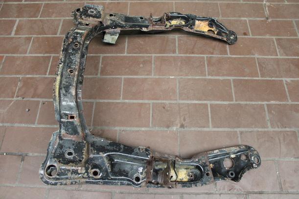 Foto: VORDERACHSE/ ACHSE VORN eines Opel Omega 2.0 16V Avantgarde