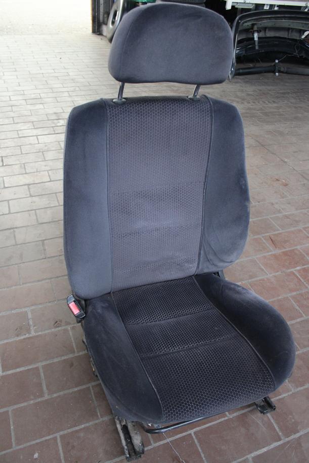 Foto: FAHRERSITZ/ SITZ VORN LINKS eines Opel Omega 2.0 16V Avantgarde