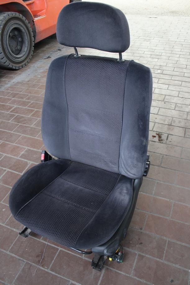 Foto: FAHRERSITZ/ SITZ VORN LINKS eines Opel Omega 2.0 16V Avantgarde