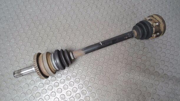 Foto: ANTRIEBSWELLE HINTEN ( ABS ) eines Opel Omega 2.0 16V Avantgarde