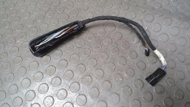 Foto: FENSTERHEBERSCHALTER LINKS eines Opel Omega 2.0 16V Avantgarde