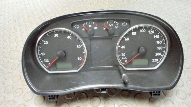 Foto: TACHOEINHEIT / KOMBIINSTRUMENT eines VW Polo 1.4 Avantgarde