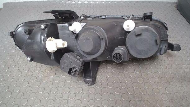Foto: SCHEINWERFER LINKS ( TYC ) eines Opel Omega 2.0 16V Avantgarde