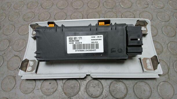 Foto: INNENRAUMSENSOR / SENSOR ALARM eines VW Polo 1.4 Avantgarde