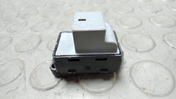 Foto: FENSTERHEBERSCHALTER eines VW Polo 1.4 Avantgarde