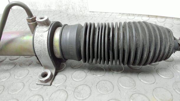 Foto: SERVOLENKUNG / LENKGETRIEBE eines VW Polo 1.4 Avantgarde