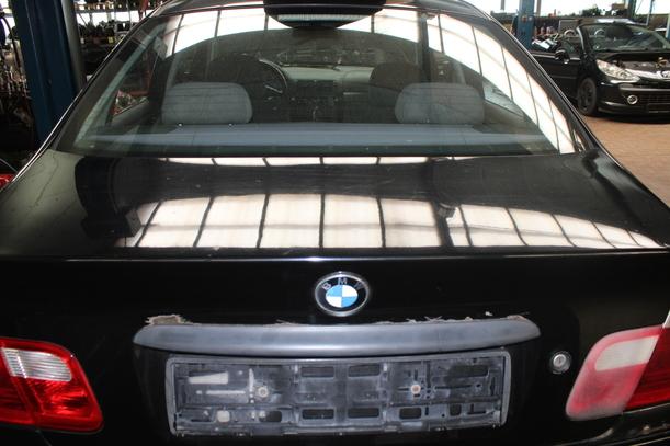 Foto: HECKKLAPPE / HECKDECKEL eines BMW 318i Avantgarde