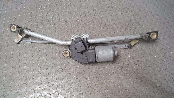 Foto: SCHEIBENWISCHERMOTOR VORN eines Ford Mondeo 1.8 Turnier Avantgarde