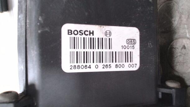 Foto: HAUPTBREMSAGGREGAT ABS eines Ford Mondeo 1.8 Turnier Avantgarde