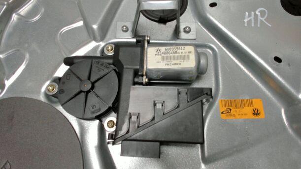 Foto: FENSTERHEBER HINTEN RECHTS ELEKTRISCH eines VW Polo 1.4 Style