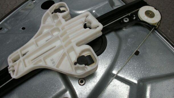 Foto: FENSTERHEBER HINTEN RECHTS ELEKTRISCH eines VW Polo 1.4 Style
