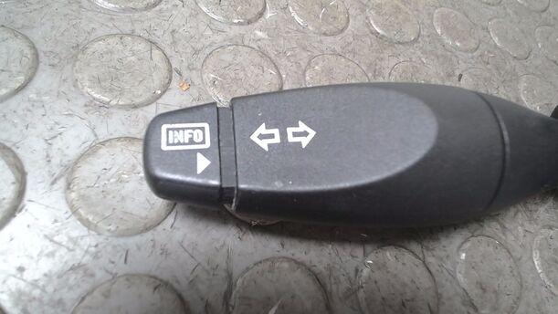 Foto: BLINKSCHALTER/ KOMBISCHALTER eines Ford Mondeo 1.8 Turnier Style