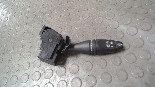 Foto: SCHEIBENWISCHERSCHALTER ( TURNIER ) eines Ford Mondeo 1.8 Turnier Style
